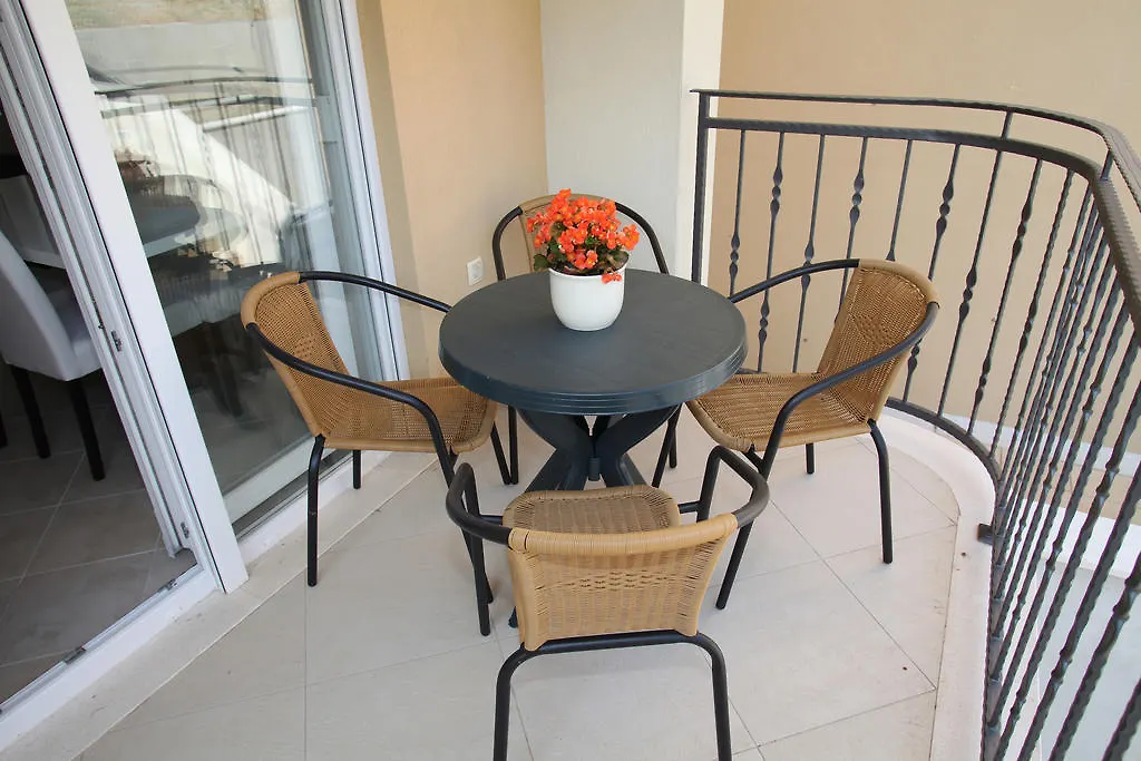Villa Iris Apartments Seget Vranjica