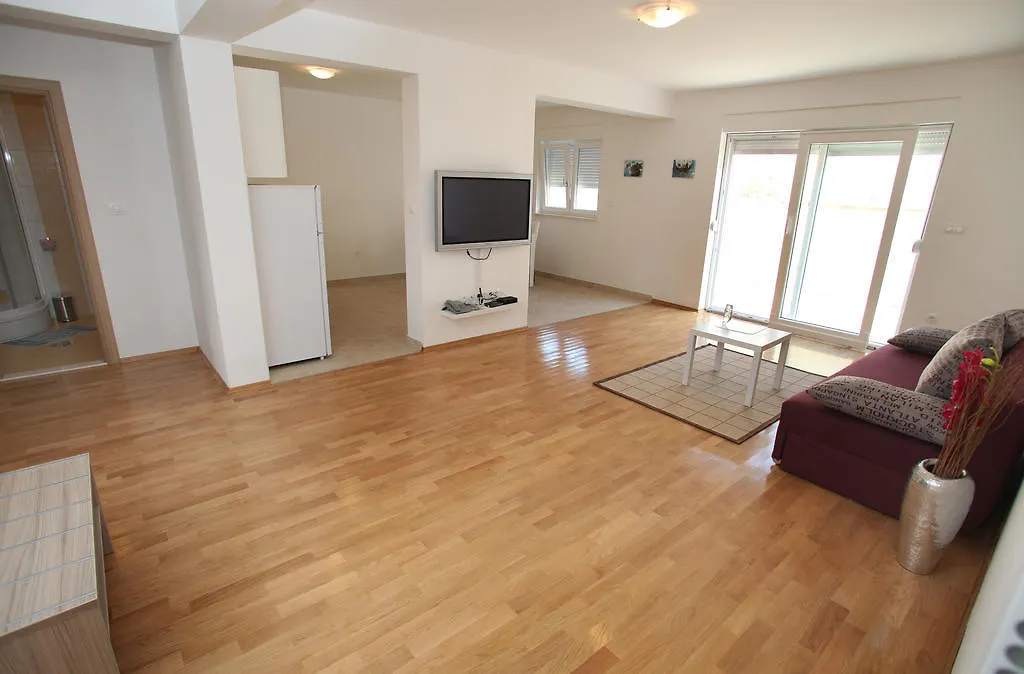 Villa Iris Apartments Seget Vranjica