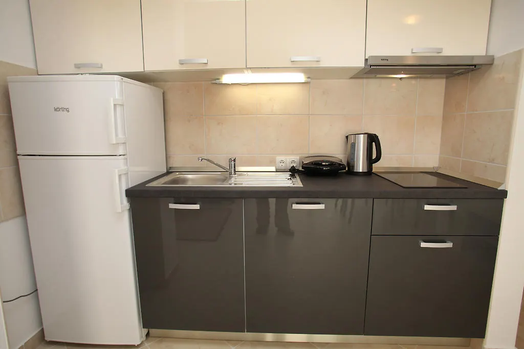 Villa Iris Apartments Seget Vranjica