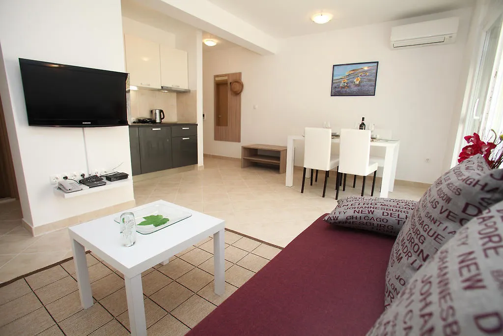 Villa Iris Apartments Seget Vranjica