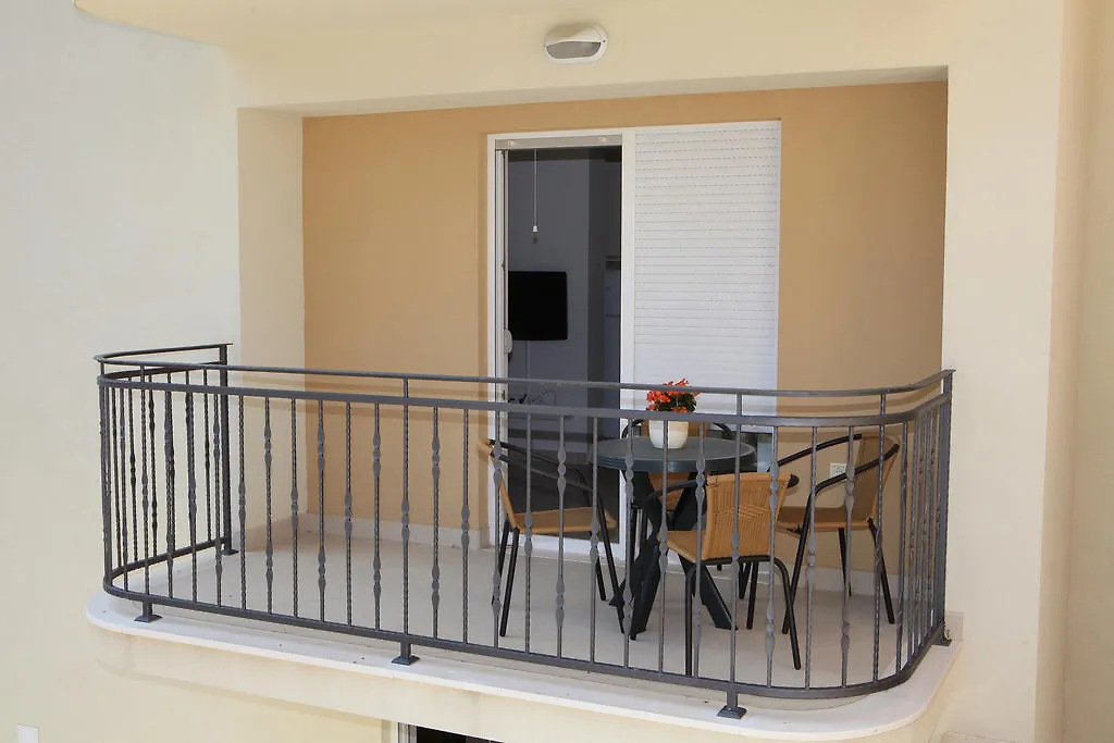 Villa Iris Apartments Seget Vranjica Kroatië
