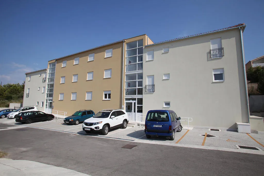 Villa Iris Apartments Seget Vranjica